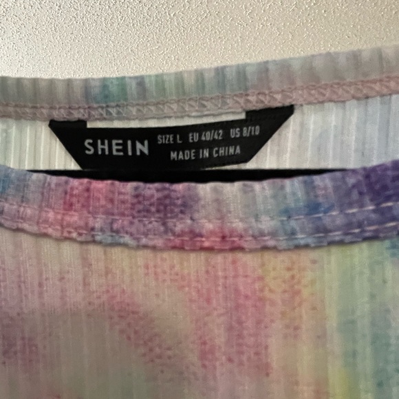 Multiple different dresses - Picture 9 of 14